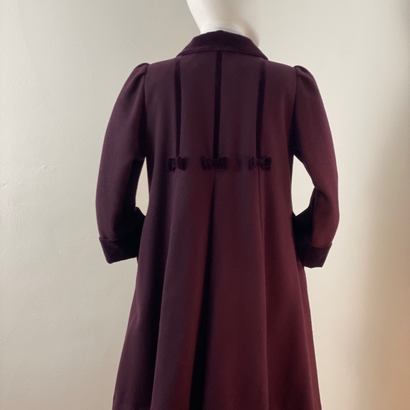 Vintage Rothschild Burgundy Coat with Bows. Dry Cleaned. - Picture 9 of 15